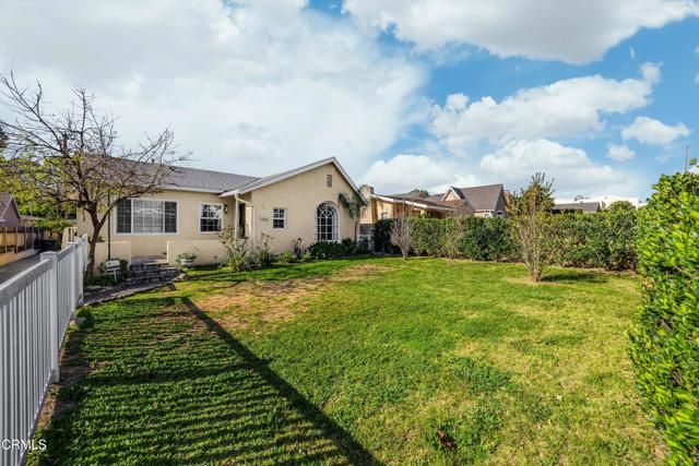 1932 E Washington Boulevard, Pasadena, CA 91104