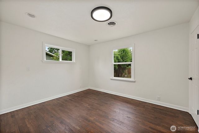 8811 SW Wildwood Ave, Lakewood, WA 98498