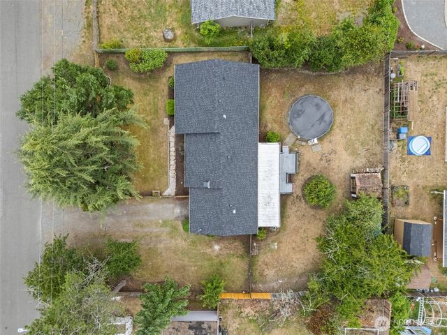 8811 SW Wildwood Ave, Lakewood, WA 98498