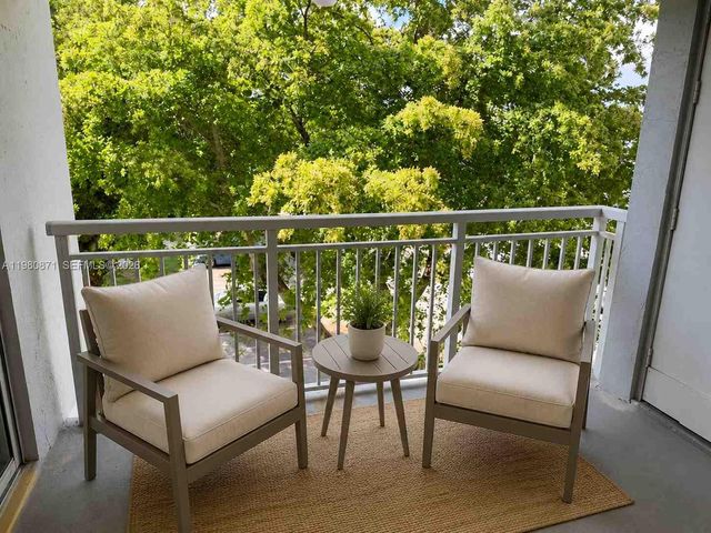 8560 SW 212th Street 306, Cutler Bay, FL 33189