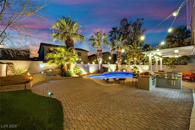 7735 Bird Of Paradise Court, Las Vegas, NV 89123