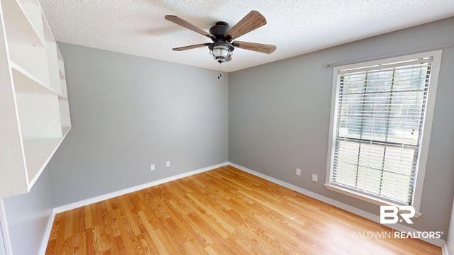 2721 East Road, Mobile, AL 36693