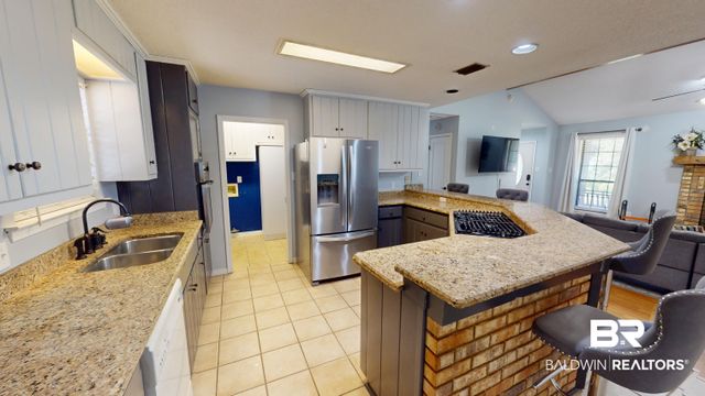 2721 East Road, Mobile, AL 36693