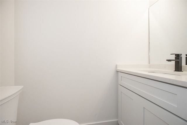 1053 Peach Boulevard, Willoughby, OH 44094