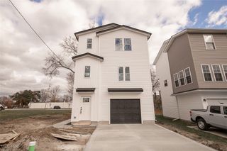 1053 Peach Boulevard, Willoughby, OH 44094