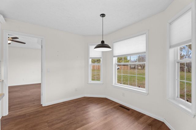 2400 S 15th Avenue, Ozark, MO 65721