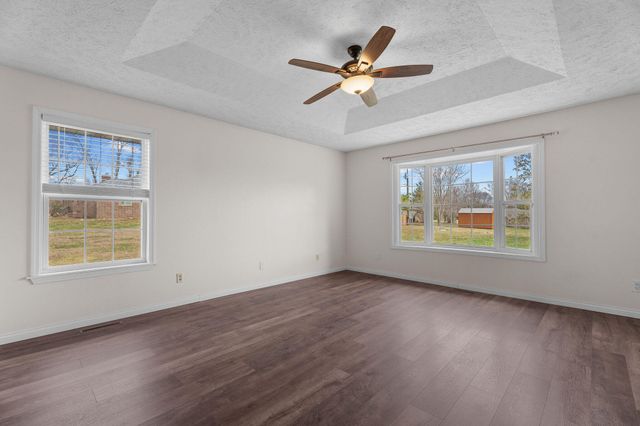 2400 S 15th Avenue, Ozark, MO 65721