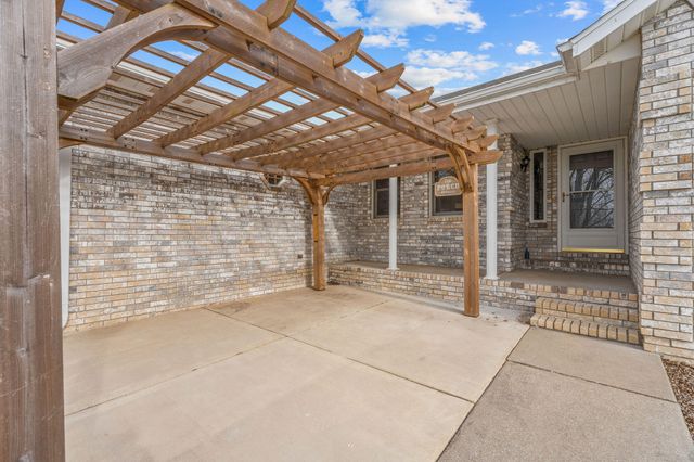 2400 S 15th Avenue, Ozark, MO 65721