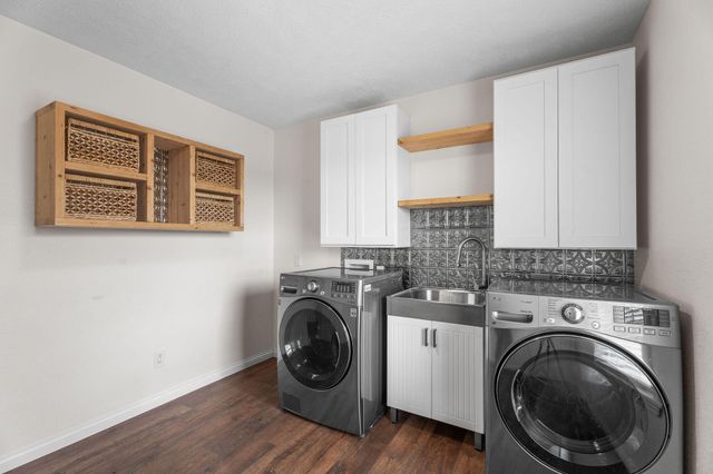 2400 S 15th Avenue, Ozark, MO 65721