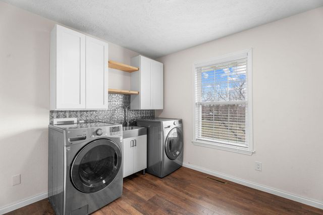 2400 S 15th Avenue, Ozark, MO 65721