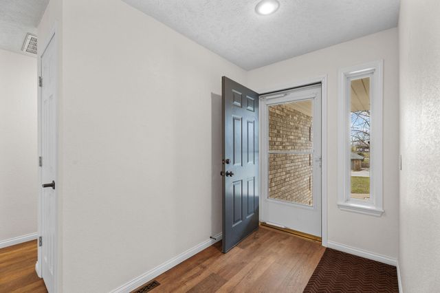 2400 S 15th Avenue, Ozark, MO 65721