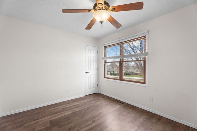 2400 S 15th Avenue, Ozark, MO 65721