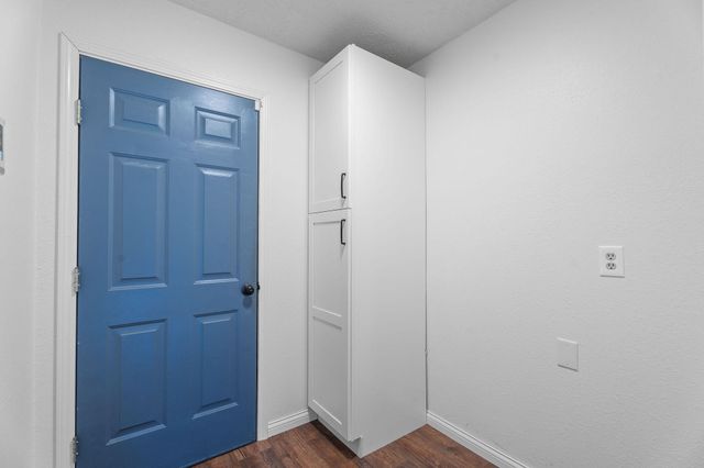 2400 S 15th Avenue, Ozark, MO 65721