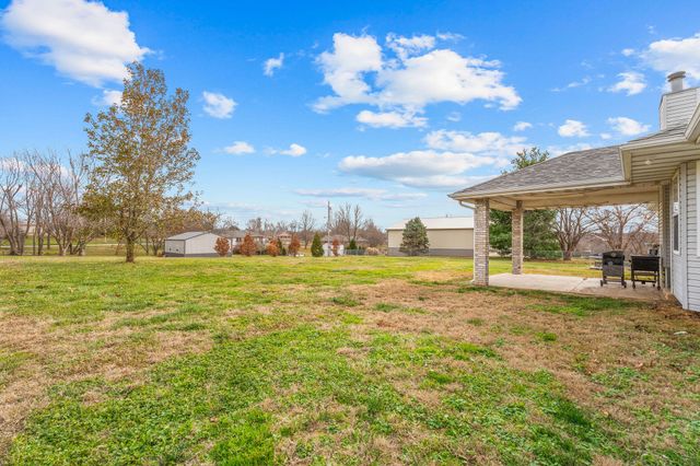 2400 S 15th Avenue, Ozark, MO 65721