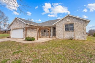 2400 S 15th Avenue, Ozark, MO 65721