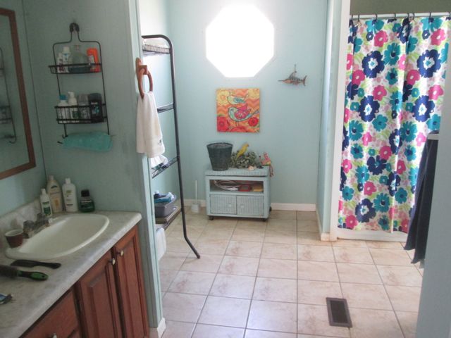 891 Old Statesville Rd, Watertown, TN 37184