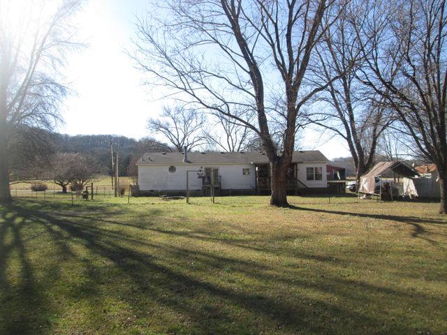 891 Old Statesville Rd, Watertown, TN 37184