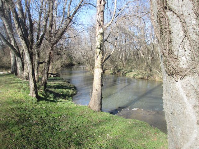 891 Old Statesville Rd, Watertown, TN 37184