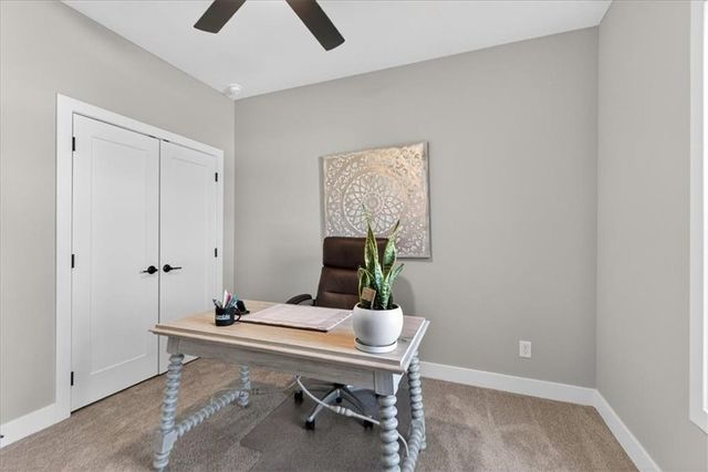 24993 W 94th Place, Lenexa, KS 66227