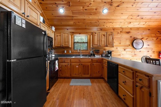 4235 Round Top Way, Sevierville, TN 37862