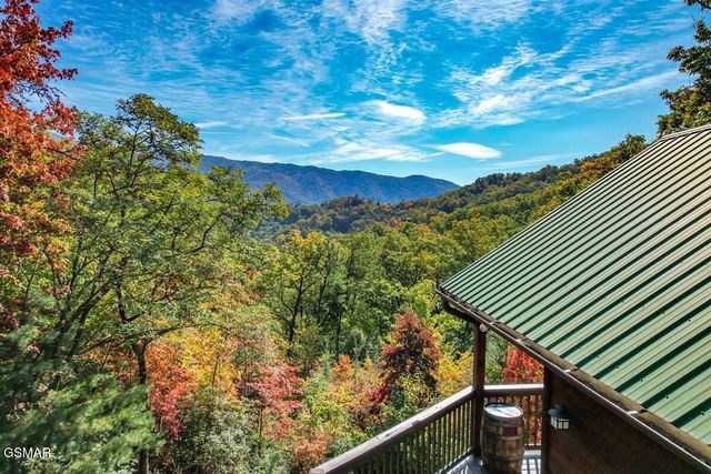 4235 Round Top Way, Sevierville, TN 37862