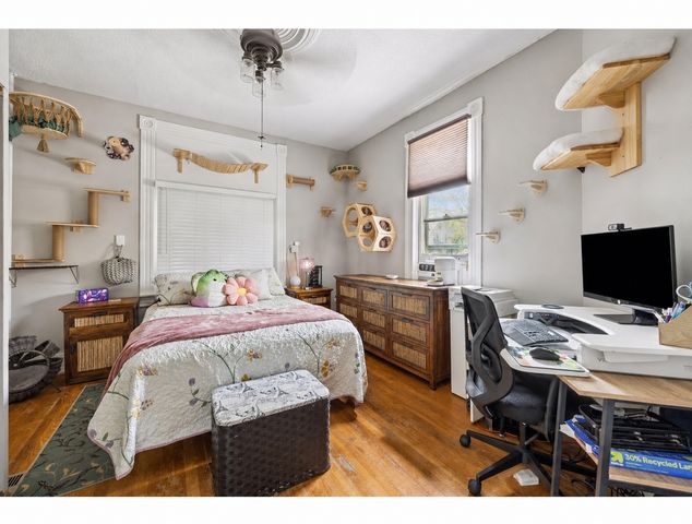 677 Sherburne Avenue, Saint Paul, MN 55104
