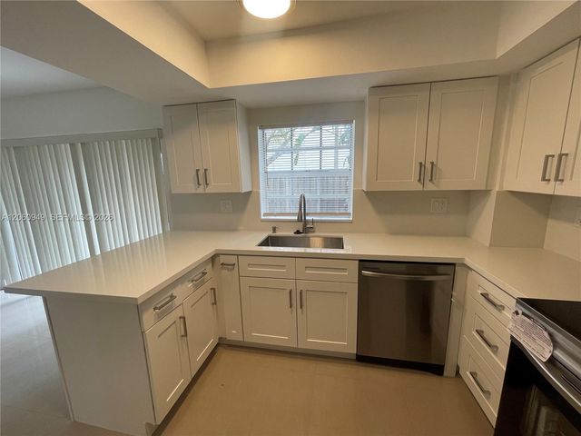 12370 SW 52nd Place, Cooper City, FL 33330