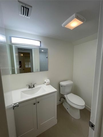 12370 SW 52nd Place, Cooper City, FL 33330