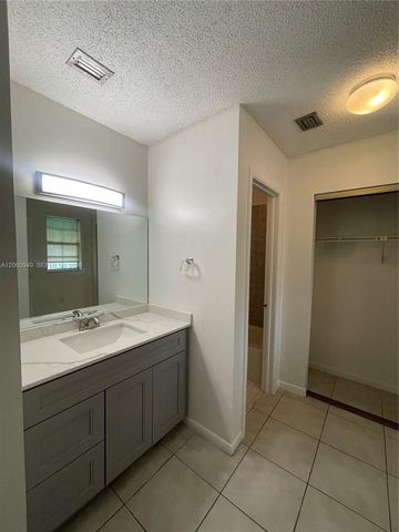12370 SW 52nd Place, Cooper City, FL 33330