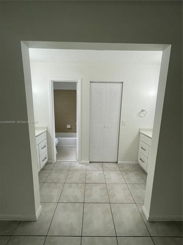 12370 SW 52nd Place, Cooper City, FL 33330