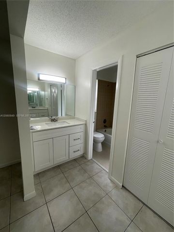 12370 SW 52nd Place, Cooper City, FL 33330