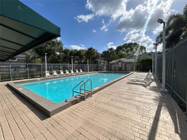 12370 SW 52nd Place, Cooper City, FL 33330