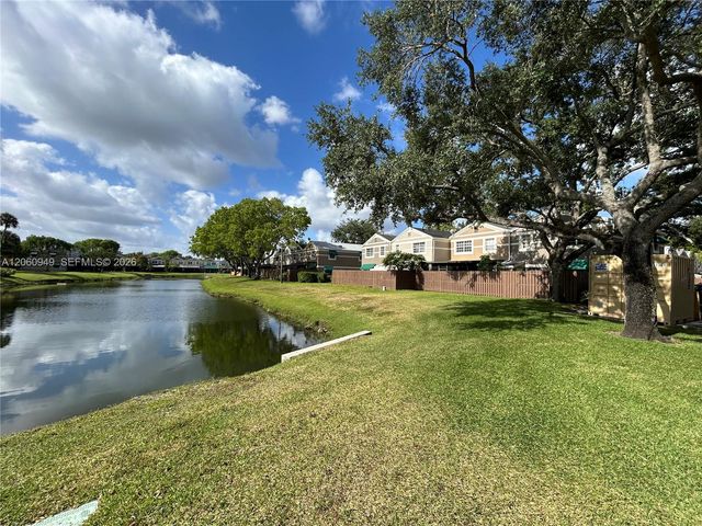 12370 SW 52nd Place, Cooper City, FL 33330