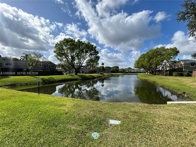 12370 SW 52nd Place, Cooper City, FL 33330