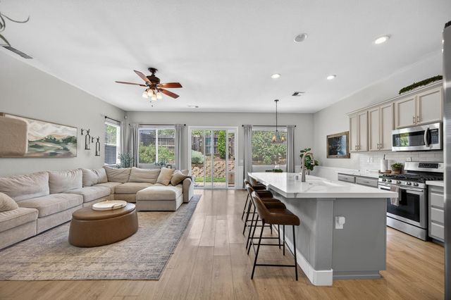 10163 Omeara Dr, Sacramento, CA 95829