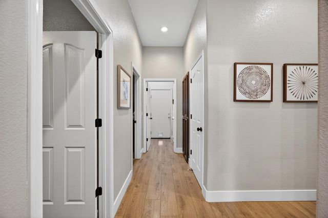 10163 Omeara Dr, Sacramento, CA 95829