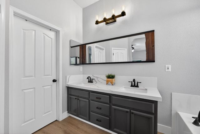 10163 Omeara Dr, Sacramento, CA 95829