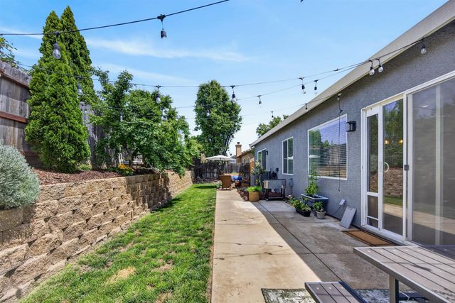 10163 Omeara Dr, Sacramento, CA 95829