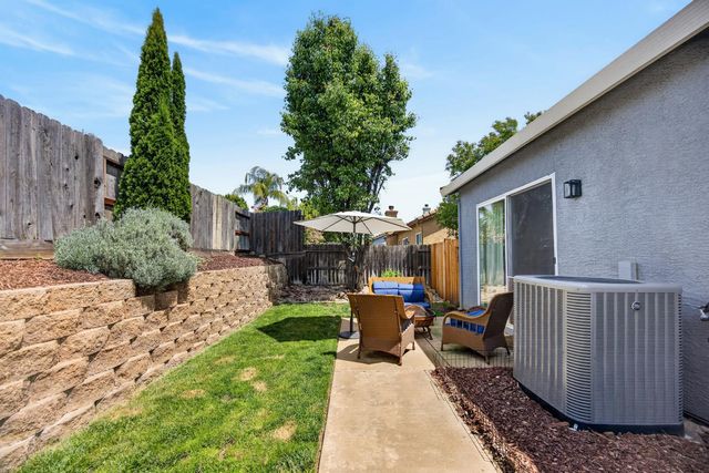 10163 Omeara Dr, Sacramento, CA 95829