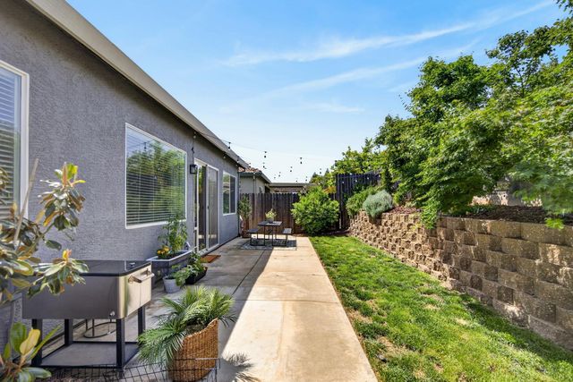 10163 Omeara Dr, Sacramento, CA 95829