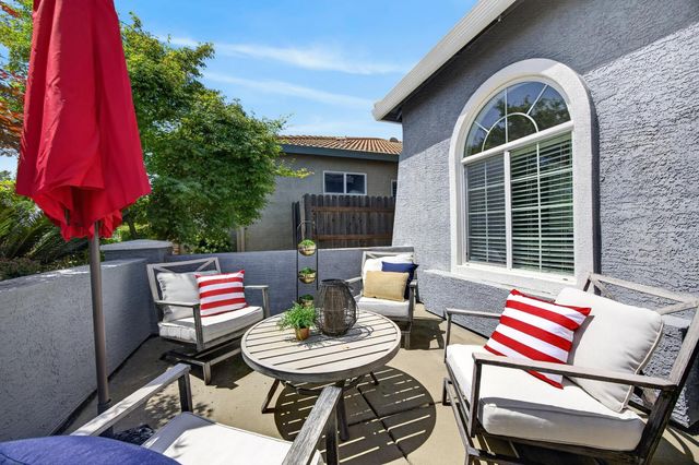 10163 Omeara Dr, Sacramento, CA 95829