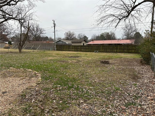 2011 Ina Avenue, Springdale, AR 72762