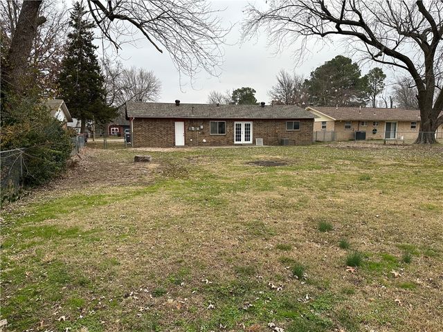 2011 Ina Avenue, Springdale, AR 72762