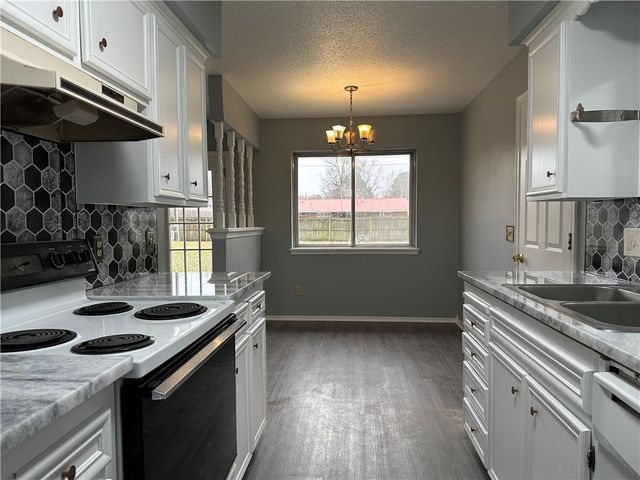 2011 Ina Avenue, Springdale, AR 72762