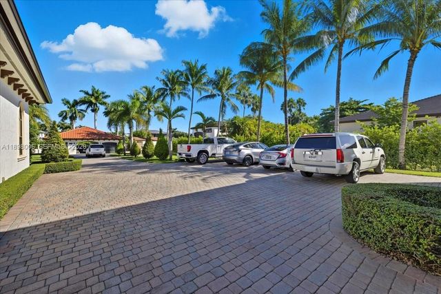 10181 NW 131st St, Hialeah Gardens, FL 33018