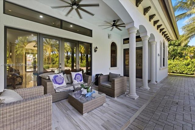 10181 NW 131st St, Hialeah Gardens, FL 33018