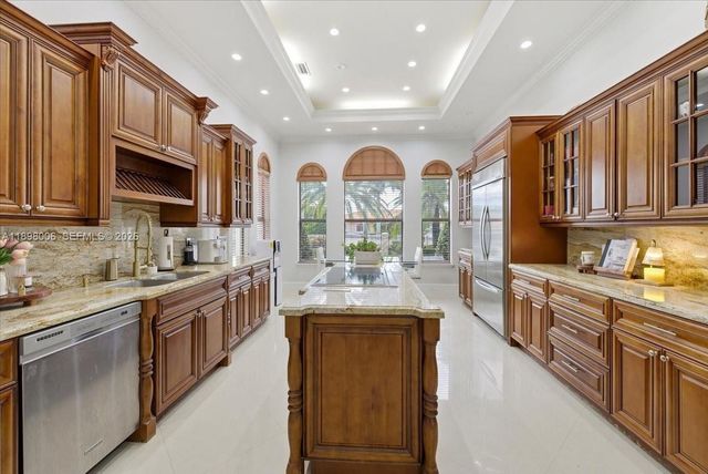 10181 NW 131st St, Hialeah Gardens, FL 33018