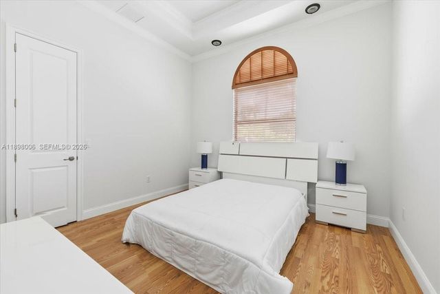 10181 NW 131st St, Hialeah Gardens, FL 33018