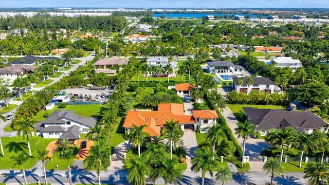 10181 NW 131st St, Hialeah Gardens, FL 33018