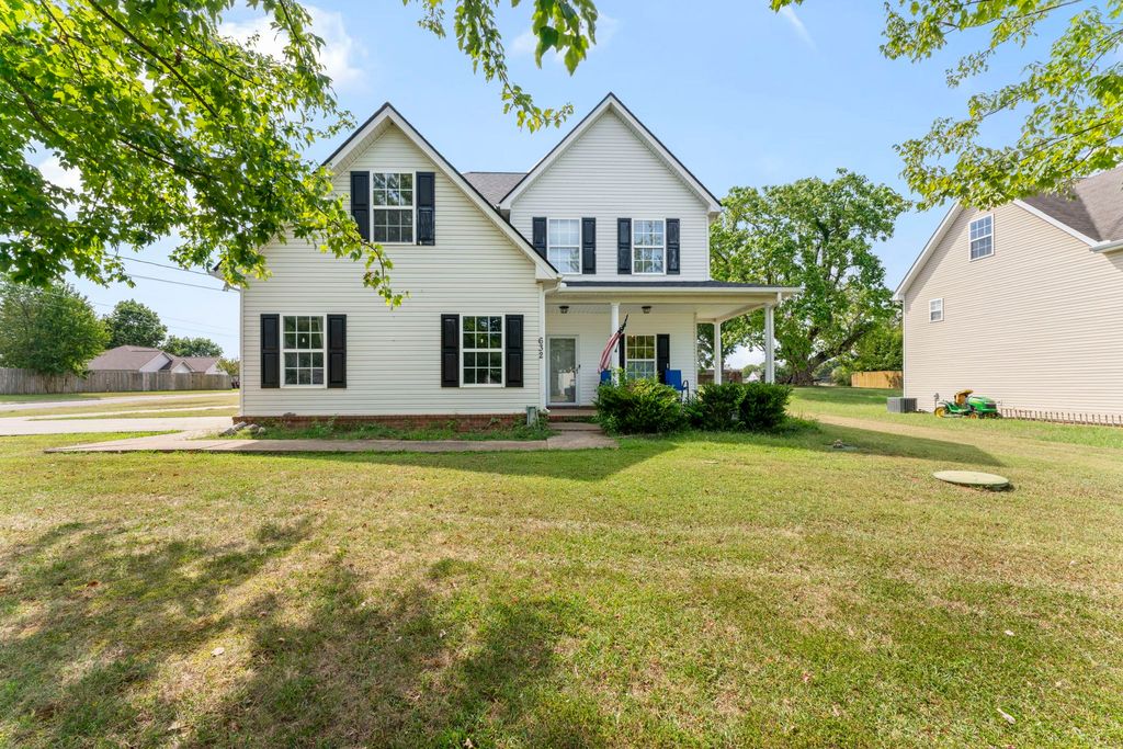 632 Fleming Farms Dr, Murfreesboro, TN 37128